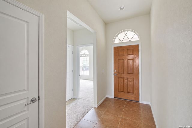 1411 OASIS CRK, San Antonio, TX 78260