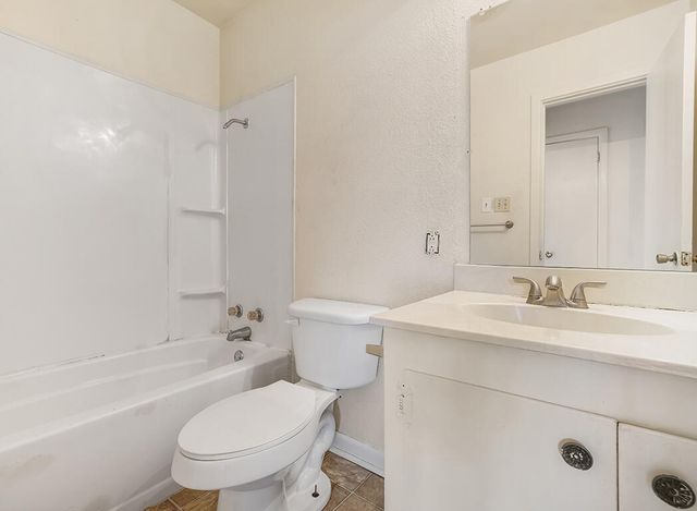 504 Redwater Road, Wake Village, TX 75501