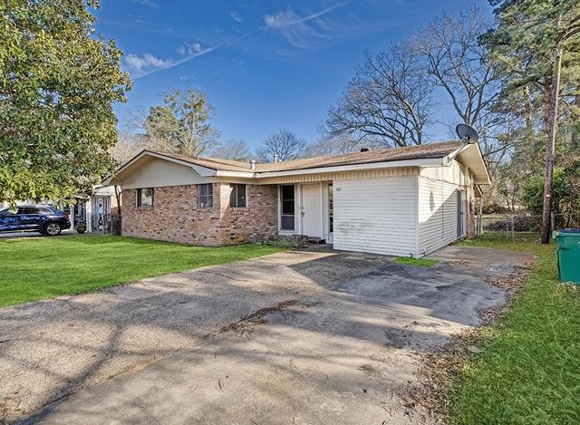 504 Redwater Road, Wake Village, TX 75501