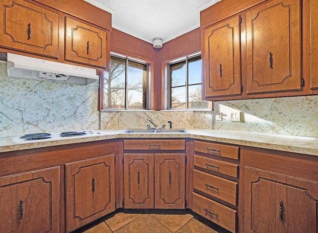 504 Redwater Road, Wake Village, TX 75501