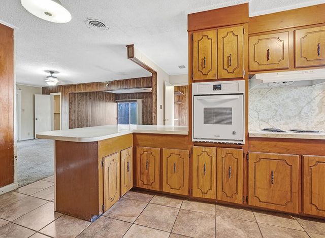 504 Redwater Road, Wake Village, TX 75501