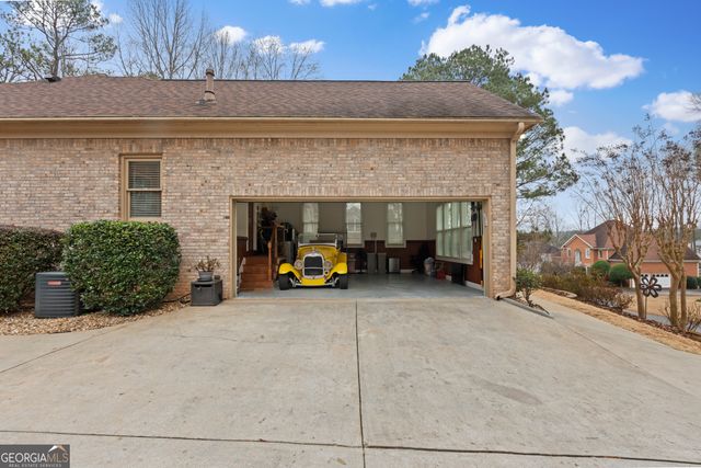 379 Bridgebrook Lane SW, Smyrna, GA 30082