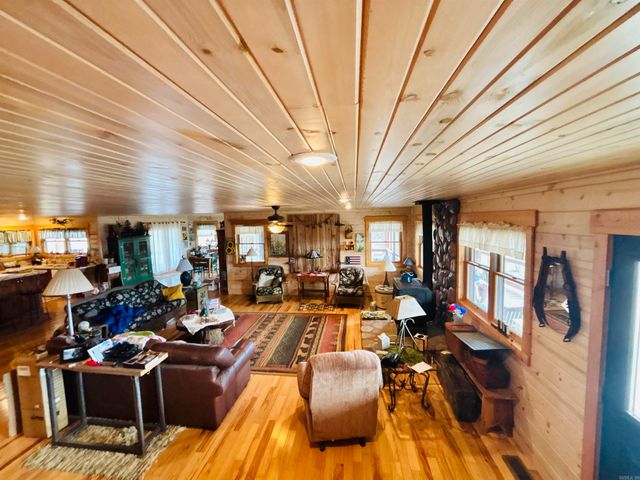 1918 Ridge Road, Mountain View, AR 72560