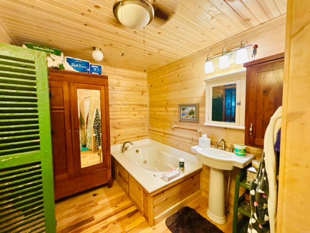 1918 Ridge Road, Mountain View, AR 72560