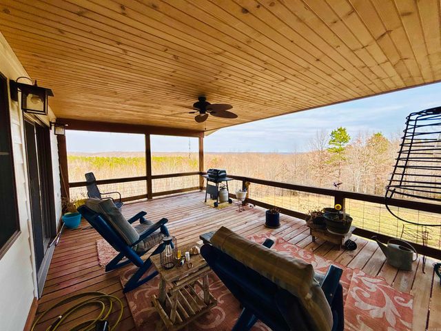 1918 Ridge Road, Mountain View, AR 72560