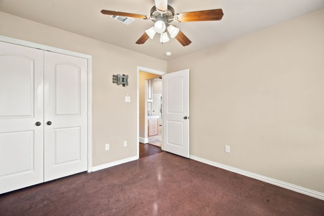 148 Fossil Rock Drive, Azle, TX 76020