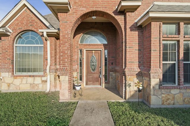148 Fossil Rock Drive, Azle, TX 76020