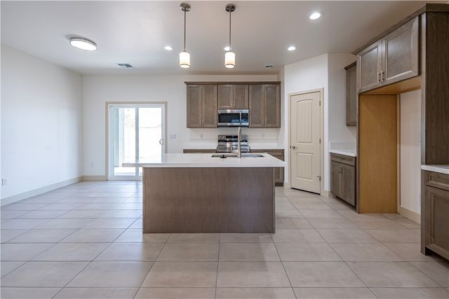 2485 E Devlin Avenue, Kingman, AZ 86409