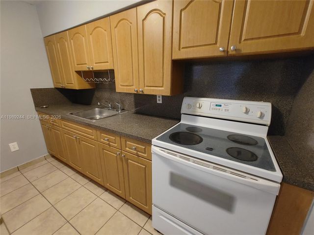 1501 NE 151st Ter, North Miami Beach, FL 33162