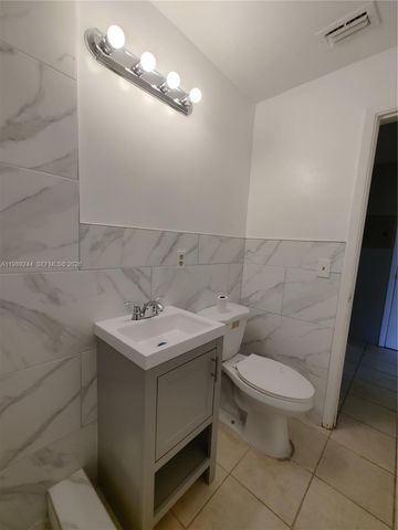 1501 NE 151st Ter, North Miami Beach, FL 33162