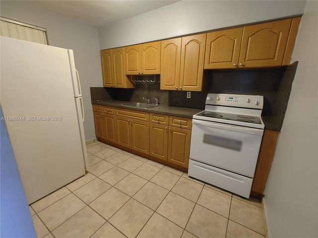 1501 NE 151st Ter, North Miami Beach, FL 33162