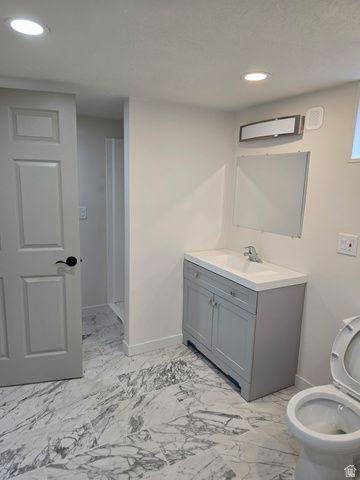 760 E 8080 ST, Sandy, UT 84094