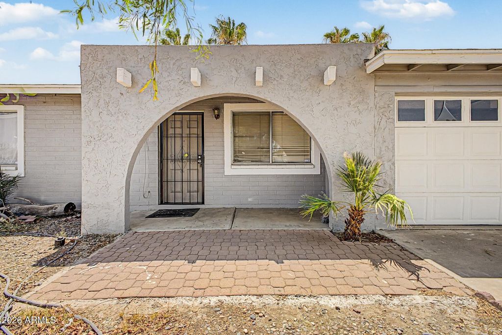 7127 W MONTEBELLO Avenue, Glendale, AZ 85303 — photo 2