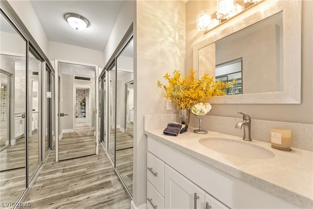 3111 Bel Air Drive 21F, Las Vegas, NV 89109