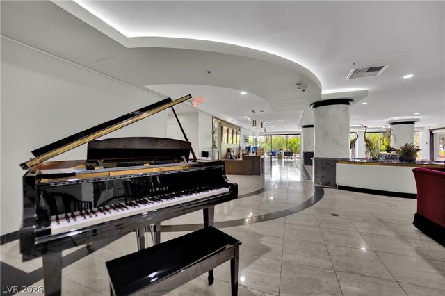 3111 Bel Air Drive 21F, Las Vegas, NV 89109