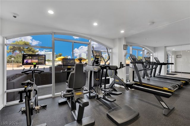 3111 Bel Air Drive 21F, Las Vegas, NV 89109