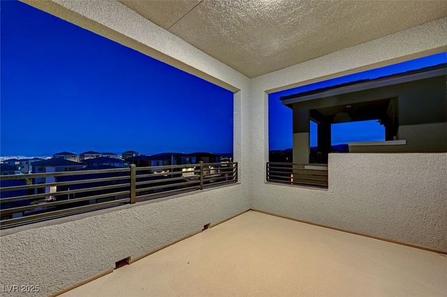 1534 Crowned Eagle Street, Las Vegas, NV 89138