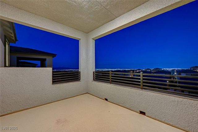 1534 Crowned Eagle Street, Las Vegas, NV 89138