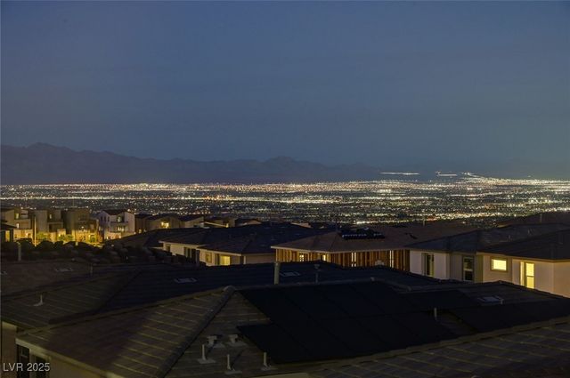 1534 Crowned Eagle Street, Las Vegas, NV 89138