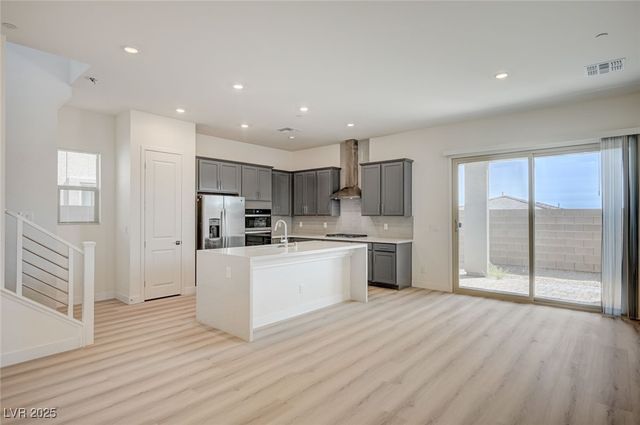 1534 Crowned Eagle Street, Las Vegas, NV 89138