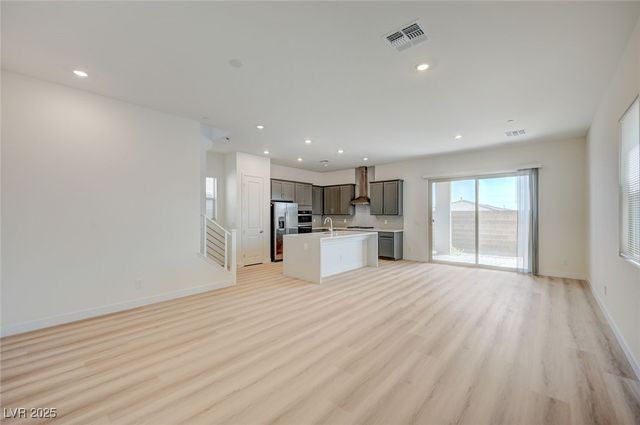 1534 Crowned Eagle Street, Las Vegas, NV 89138