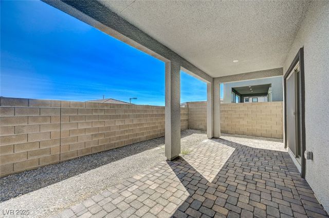 1534 Crowned Eagle Street, Las Vegas, NV 89138