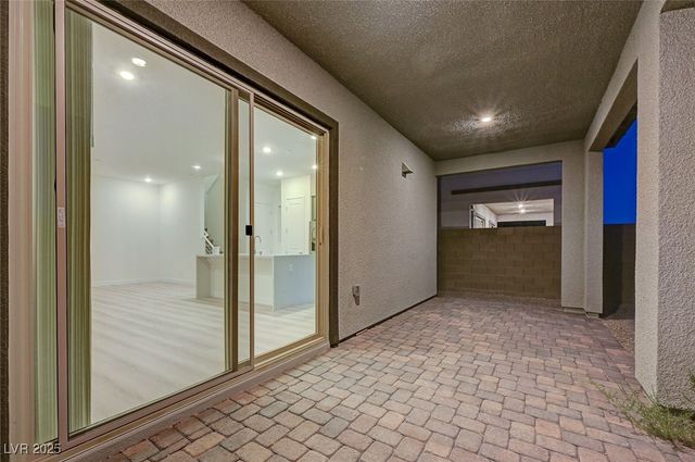 1534 Crowned Eagle Street, Las Vegas, NV 89138