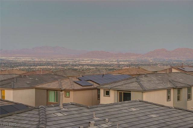 1534 Crowned Eagle Street, Las Vegas, NV 89138