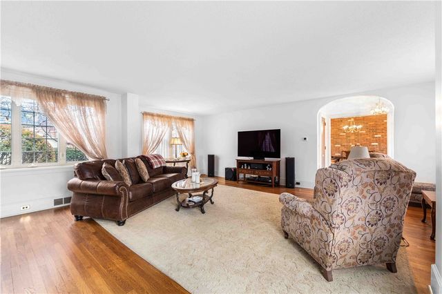 201 4th Street, Beaver, PA 15009