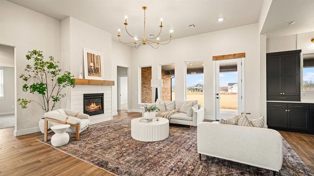 664 Paris Avenue, Piedmont, OK 73078