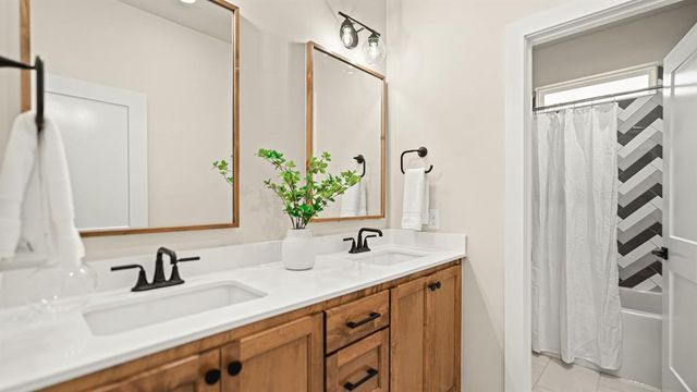 664 Paris Avenue, Piedmont, OK 73078