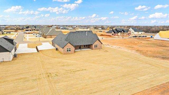 664 Paris Avenue, Piedmont, OK 73078