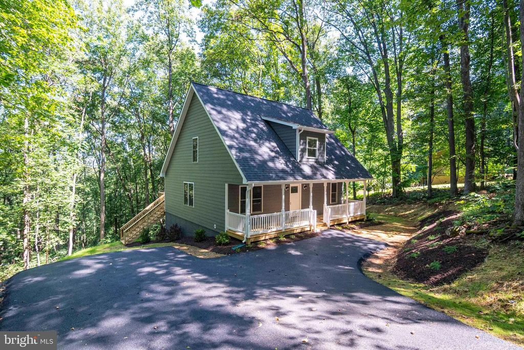 111 BLOODROOT RD, Front Royal, VA 22630
