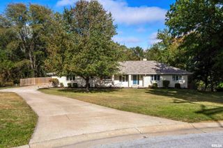 3080 CORRAL Court, Bettendorf, IA 52722
