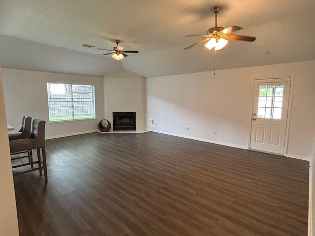 9217 Mohawk Drive, La Porte, TX 77571