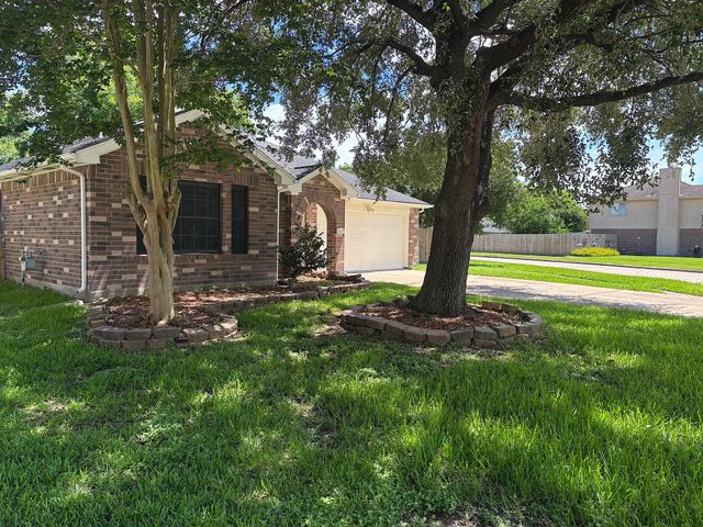 9217 Mohawk Drive, La Porte, TX 77571