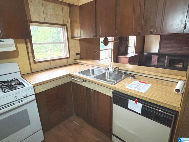 303 BON AIR ROAD, Childersburg, AL 35044