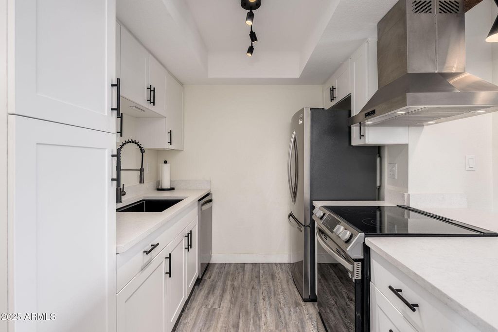 7557 N DREAMY DRAW Drive 219, Phoenix, AZ 85020