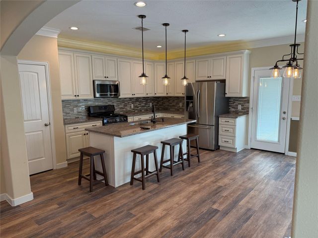 322 25th Street, Hempstead, TX 77445