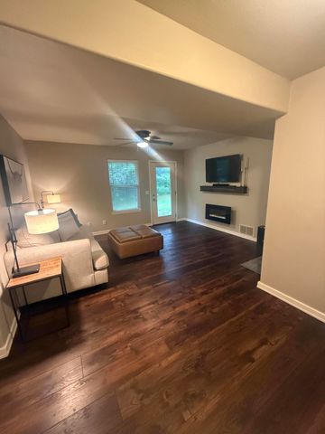 120 Sunny Lane, Branson West, MO 65737