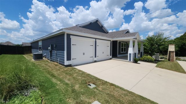633 Quail Meadows Drive, Cleburne, TX 76031