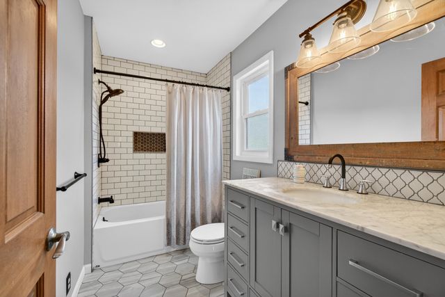 5275 Timbercrest Trail, Jackson, MI 49201