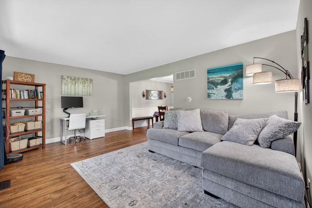 5275 Timbercrest Trail, Jackson, MI 49201