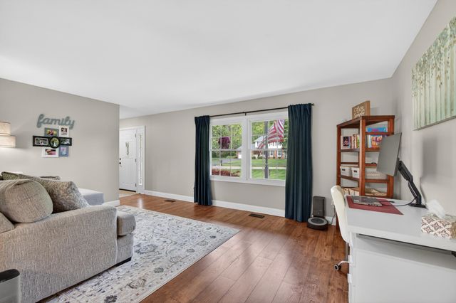 5275 Timbercrest Trail, Jackson, MI 49201