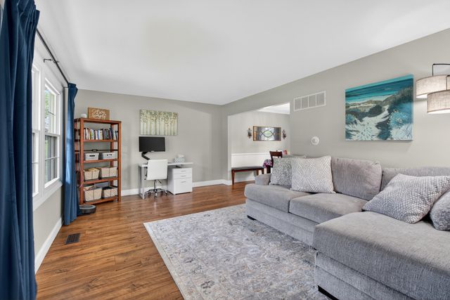 5275 Timbercrest Trail, Jackson, MI 49201