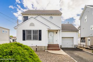 5 Sycamore Lane, Toms River, NJ 08753