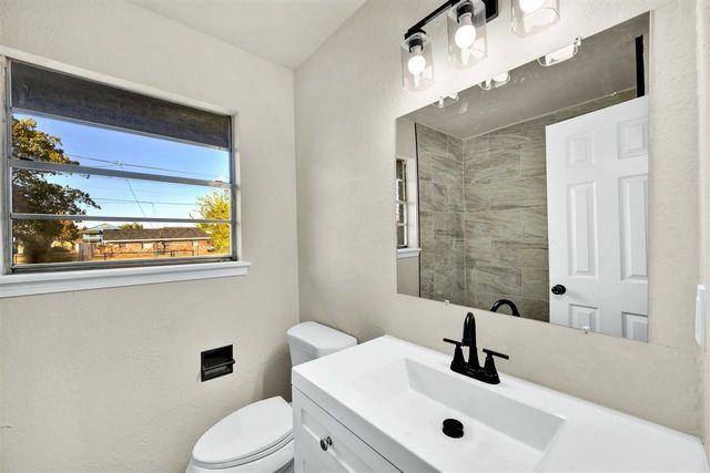 1205 SW Oklahoma Ave, Lawton, OK 73501