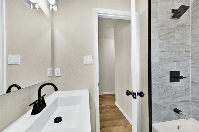 1205 SW Oklahoma Ave, Lawton, OK 73501