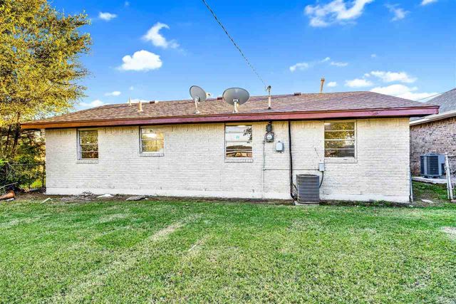 1205 SW Oklahoma Ave, Lawton, OK 73501