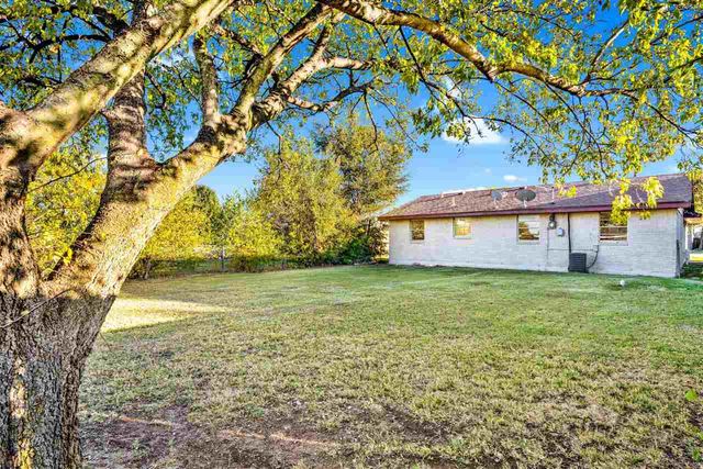 1205 SW Oklahoma Ave, Lawton, OK 73501